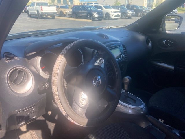 Used 2015 Nissan Juke S FWD image 9