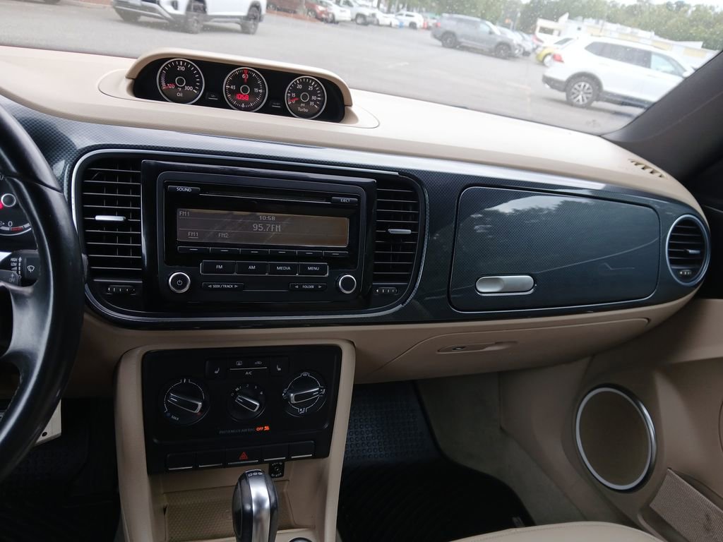 Used 2014 Volkswagen Beetle R-Line image 18