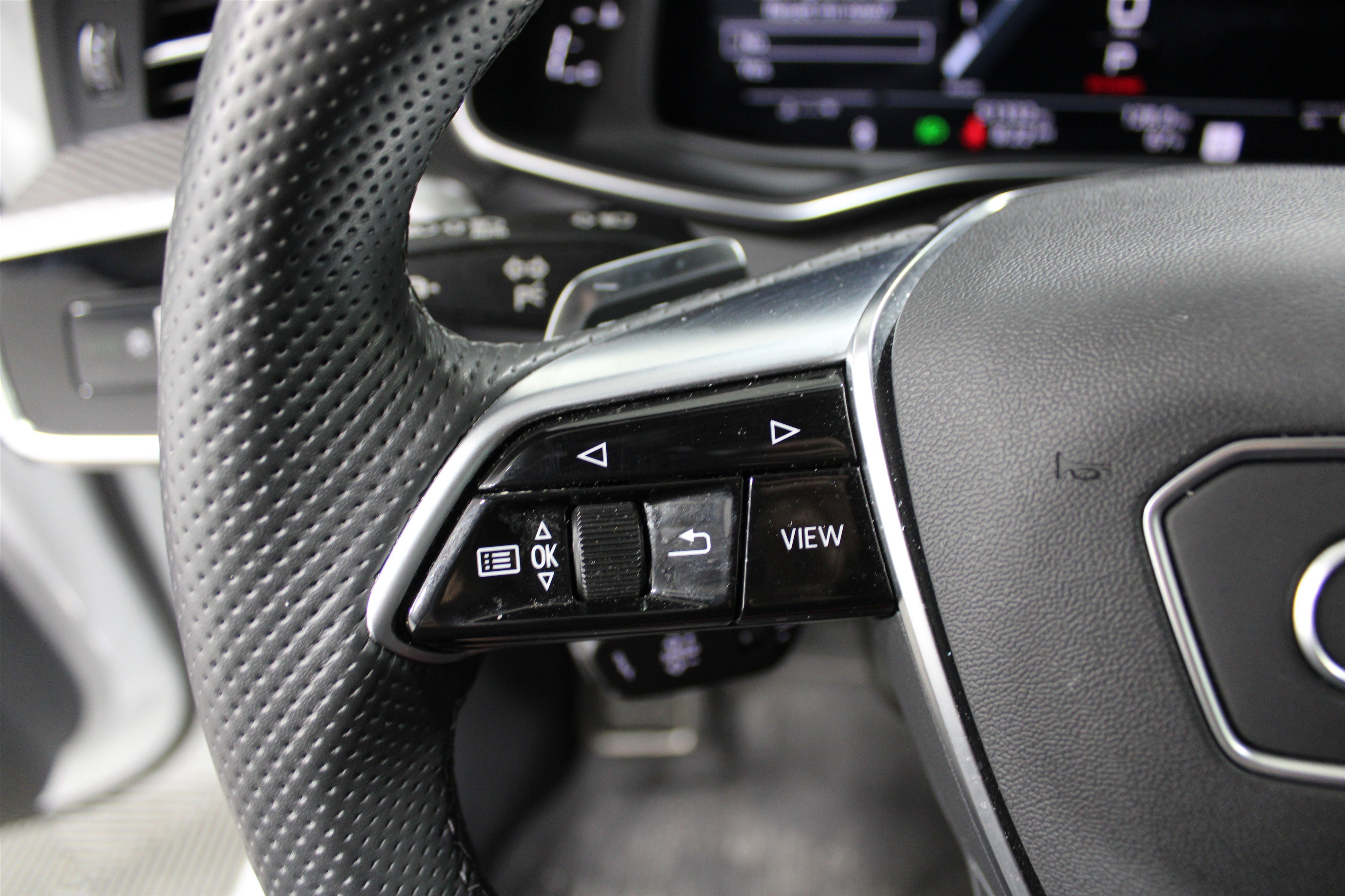 Used 2022 Audi S6 Prestige image 10