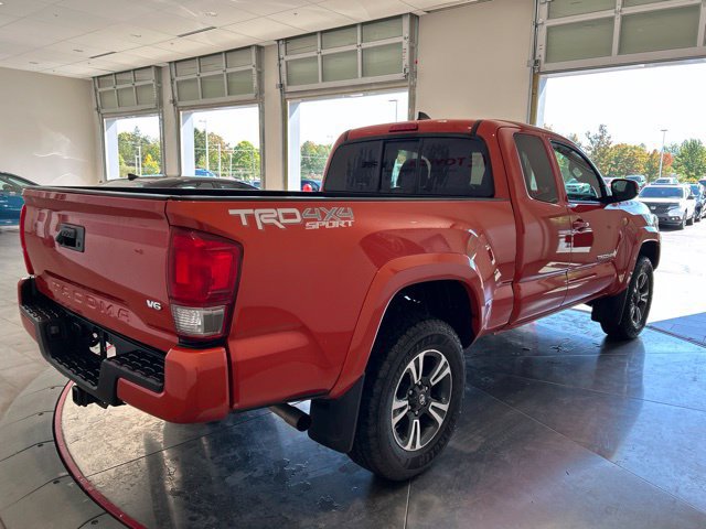Used 2017 Toyota Tacoma TRD Sport w/ Tow Package (A/T) AWD/4WD image 6