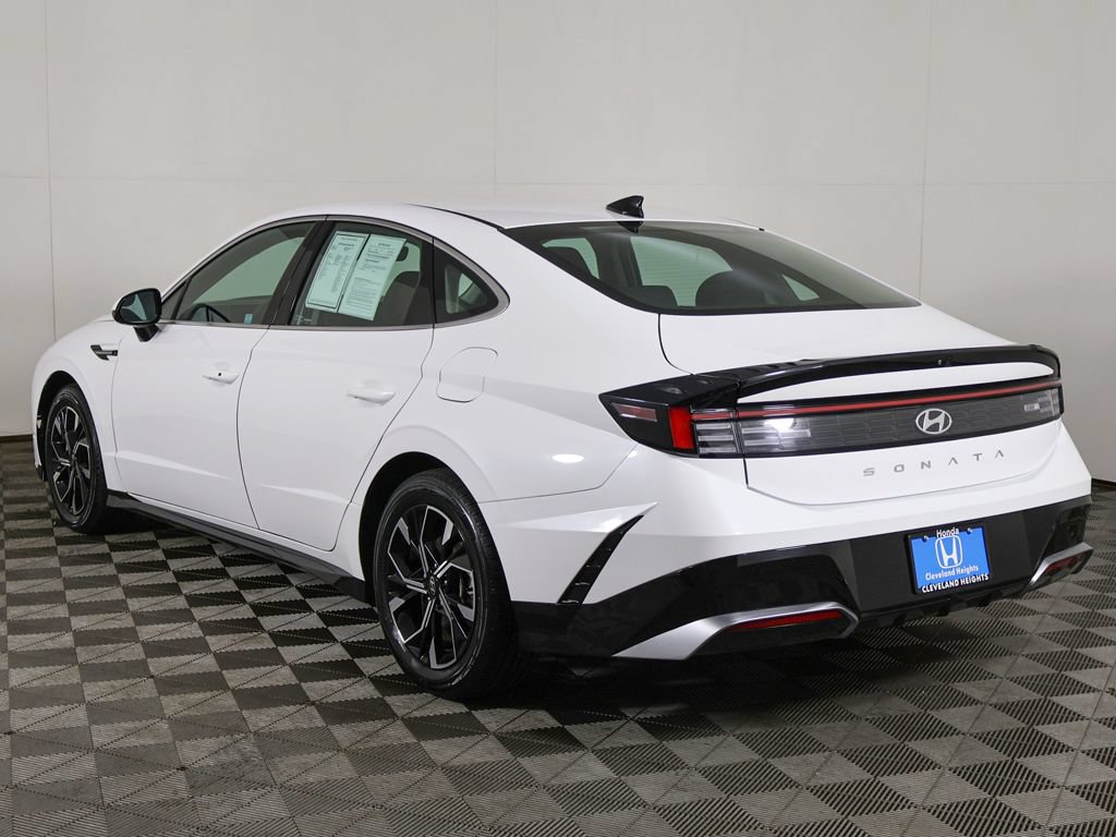 Used 2025 Hyundai Sonata SEL FWD image 8
