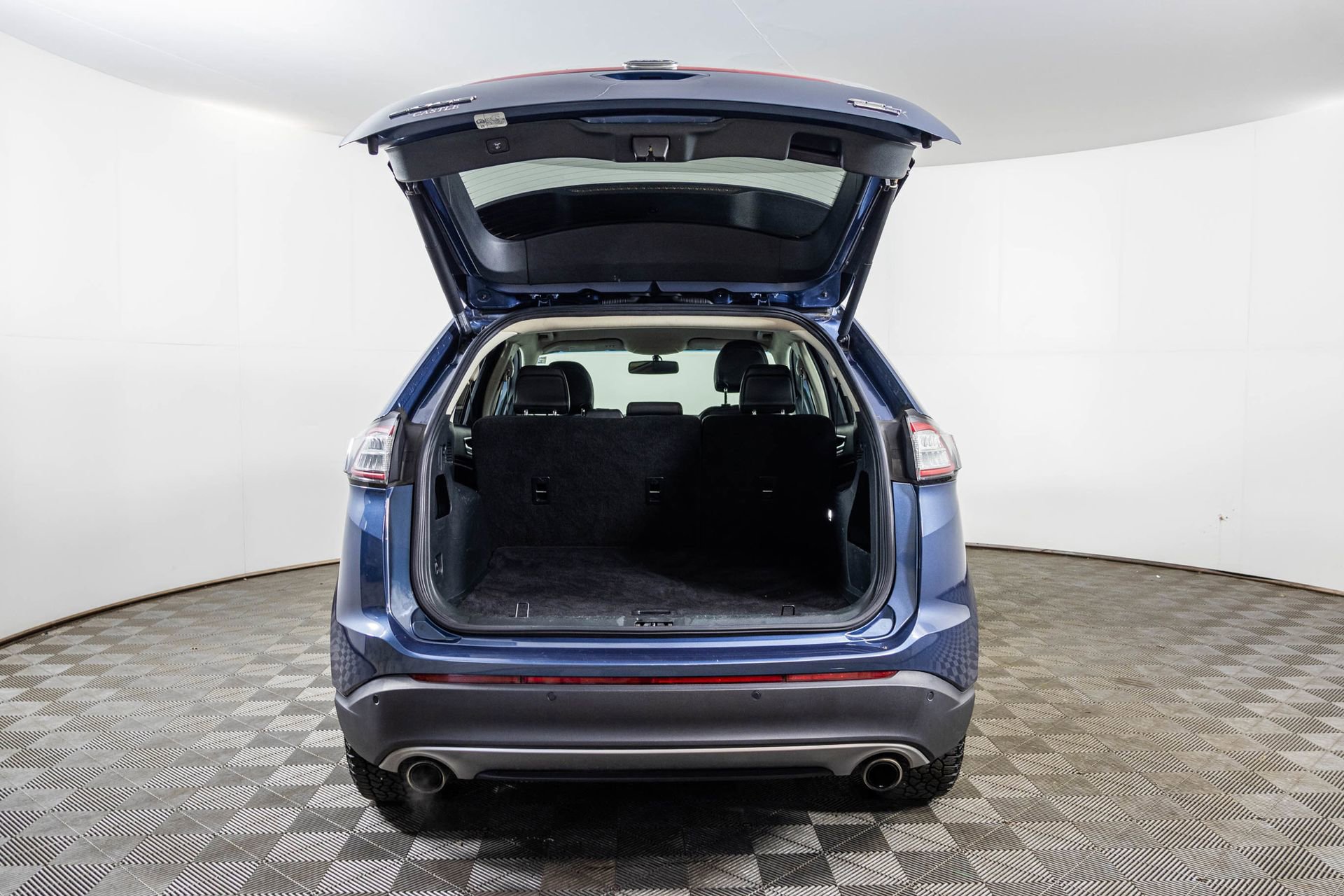 Used 2018 Ford Edge SEL w/ Equipment Group 201A AWD/4WD image 41