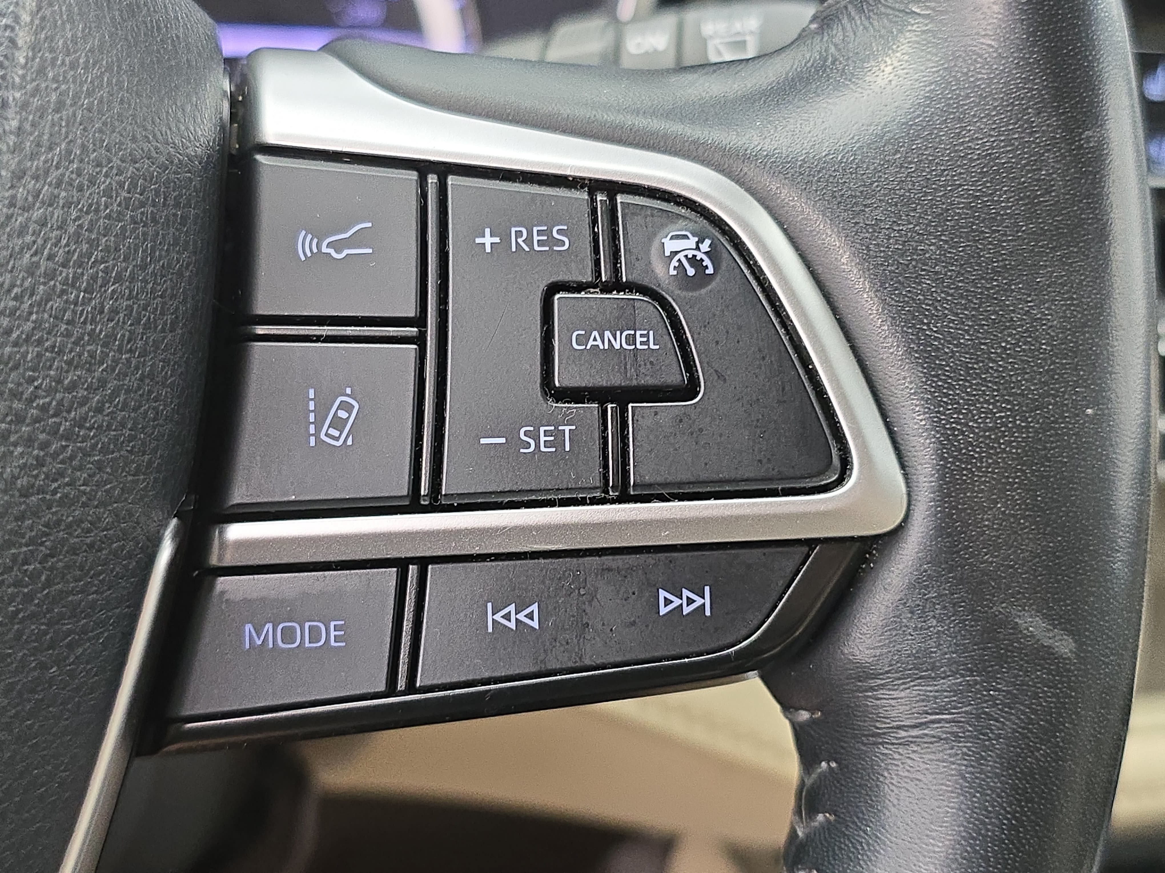 Used 2022 Toyota Highlander Limited AWD/4WD image 19
