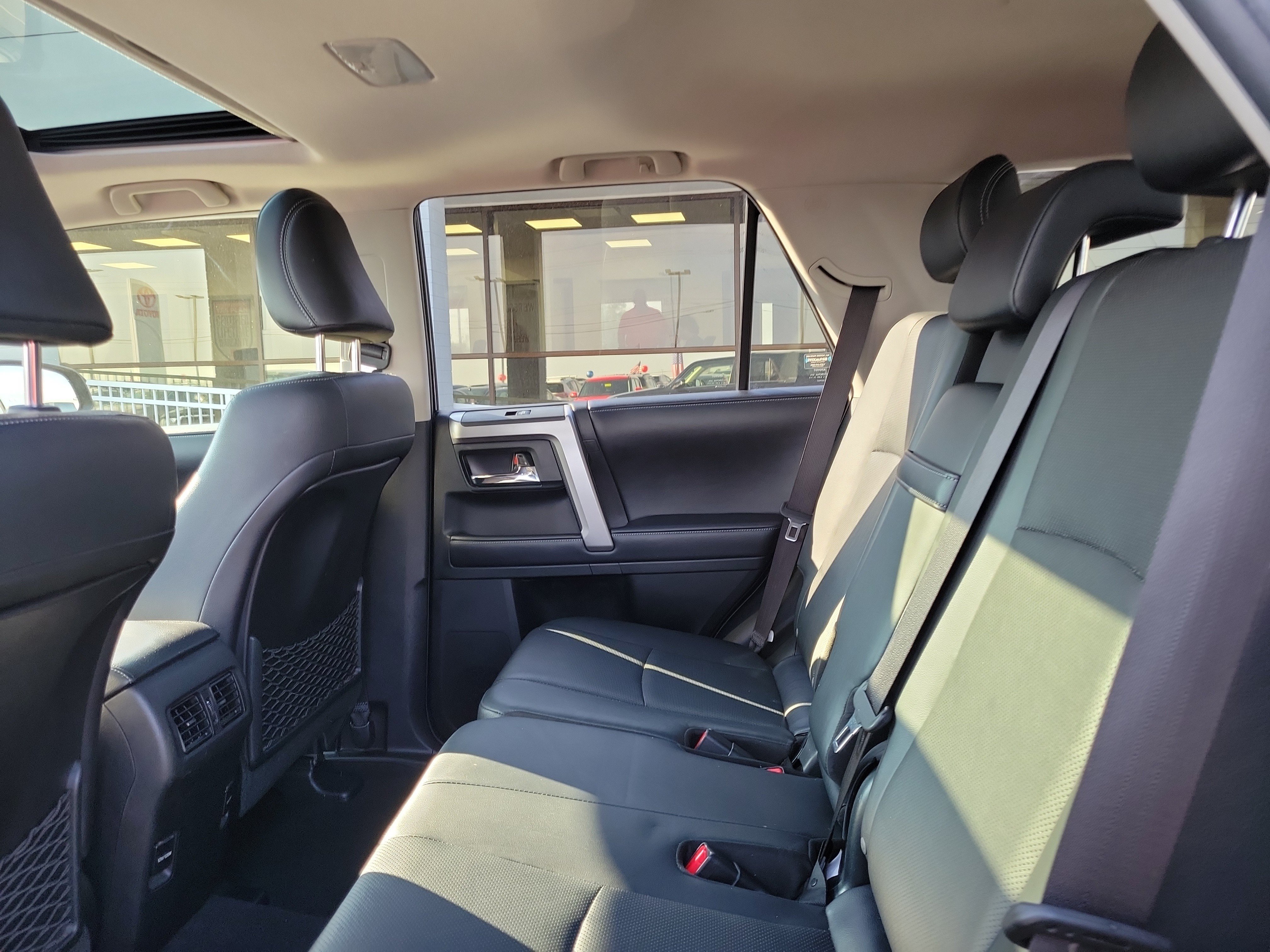 Used 2018 Toyota 4Runner Limited AWD/4WD image 11