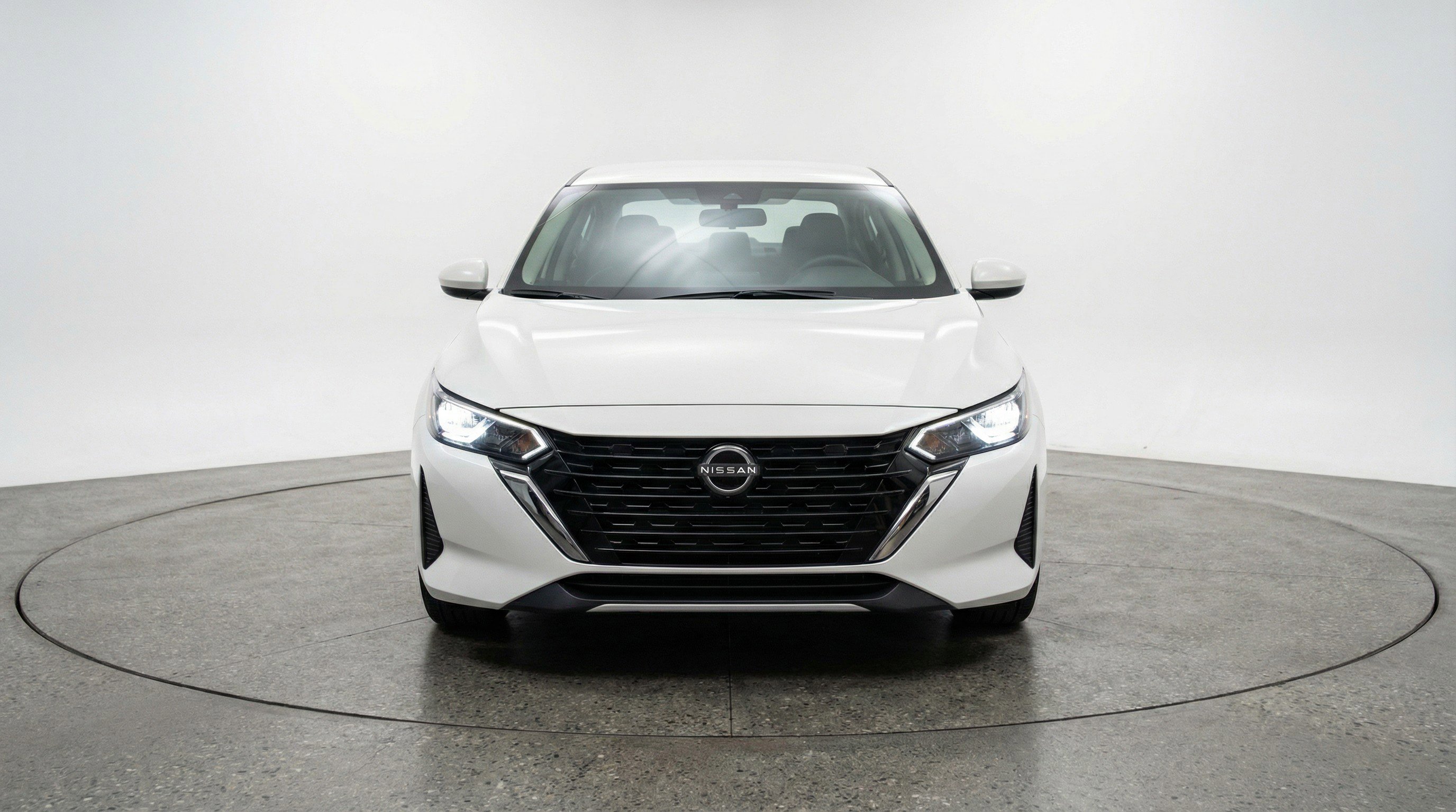 Used 2025 Nissan Sentra SV FWD image 2