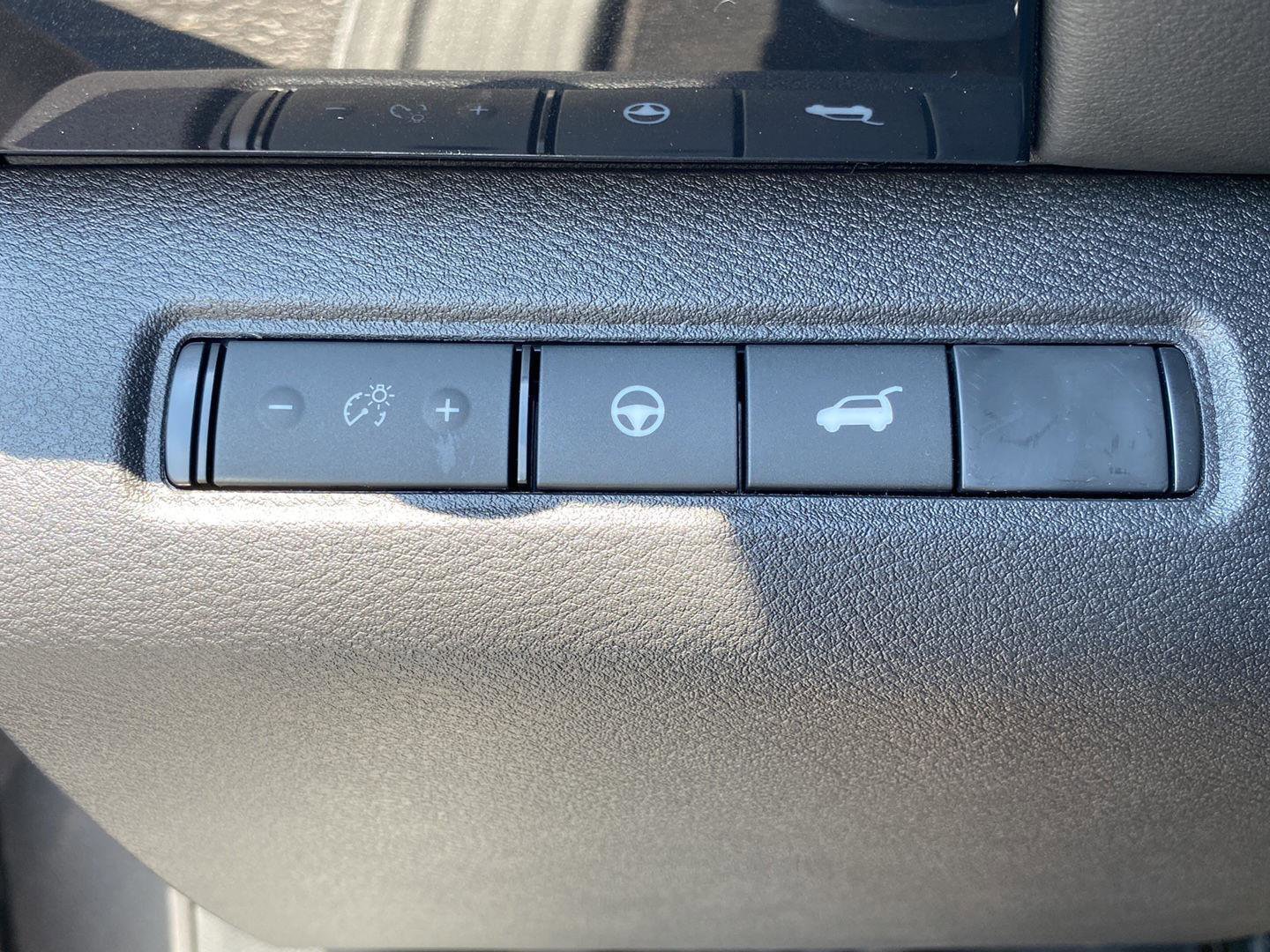 New 2026 Nissan Pathfinder SV FWD image 17