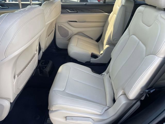 Used 2023 Jeep Grand Cherokee L Limited w/ Luxury Tech Group II image 12