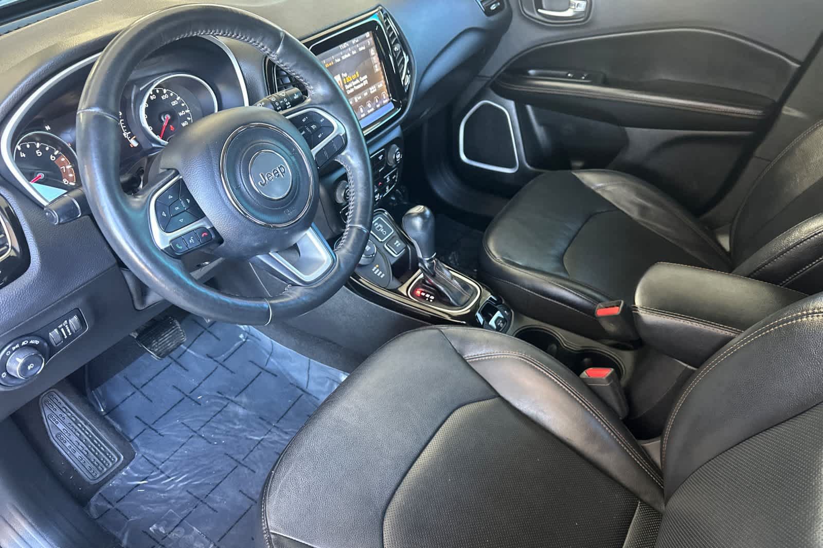 Used 2017 Jeep Compass Limited w/ Navigation Group AWD/4WD image 11
