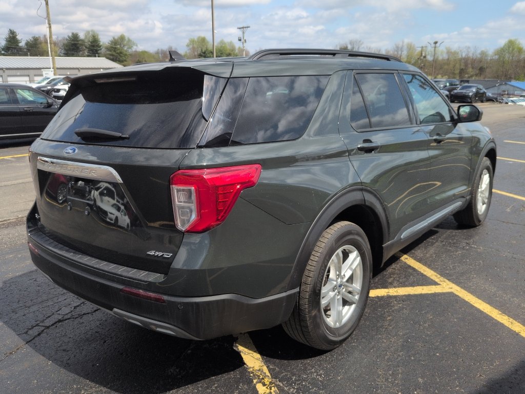 Used 2023 Ford Explorer XLT w/ Equipment Group 202A image 3