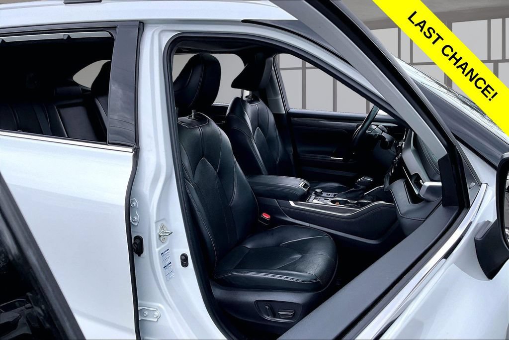Used 2022 Toyota Highlander Limited AWD/4WD image 7