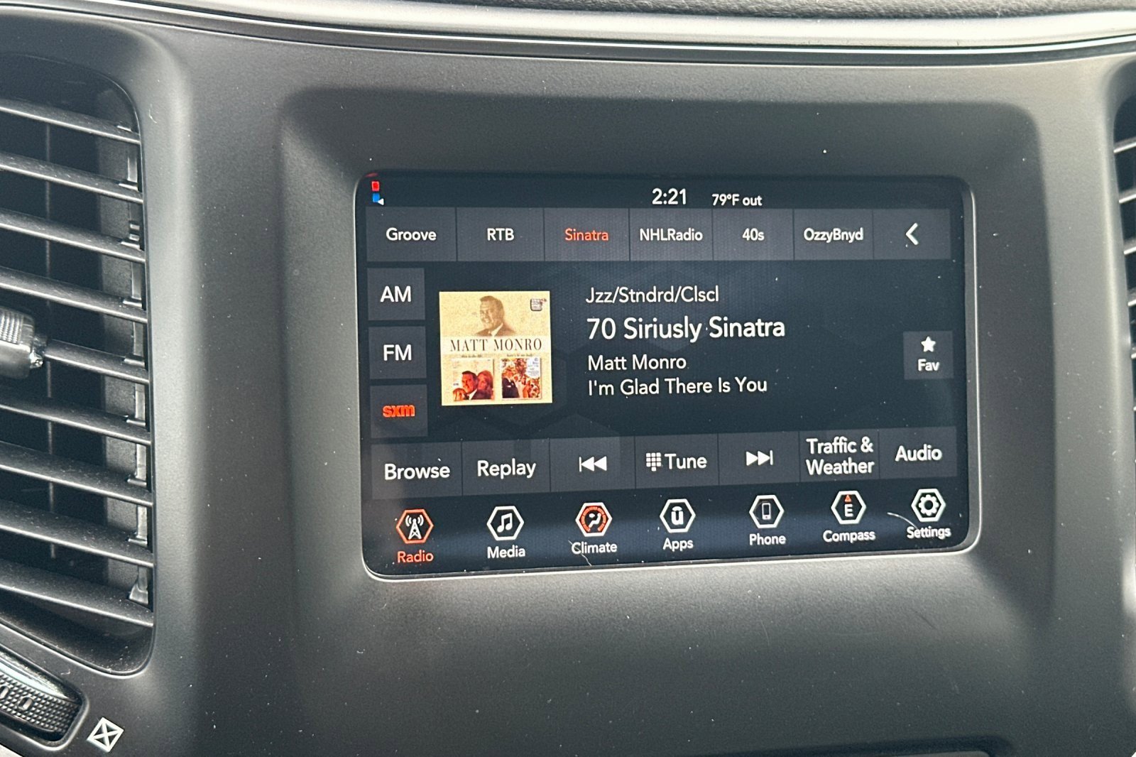 Used 2020 Jeep Cherokee Latitude Plus image 17