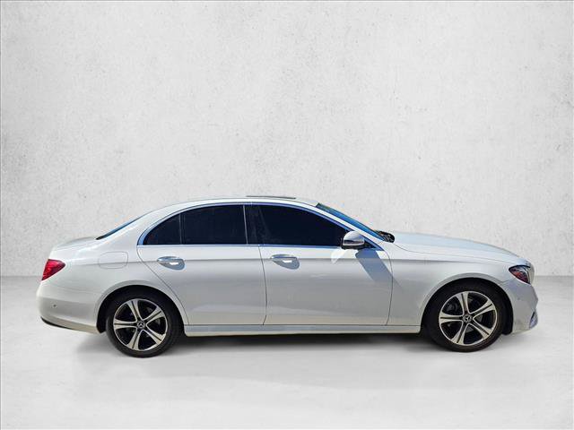 Certified 2019 Mercedes-Benz E 300 4MATIC image 4
