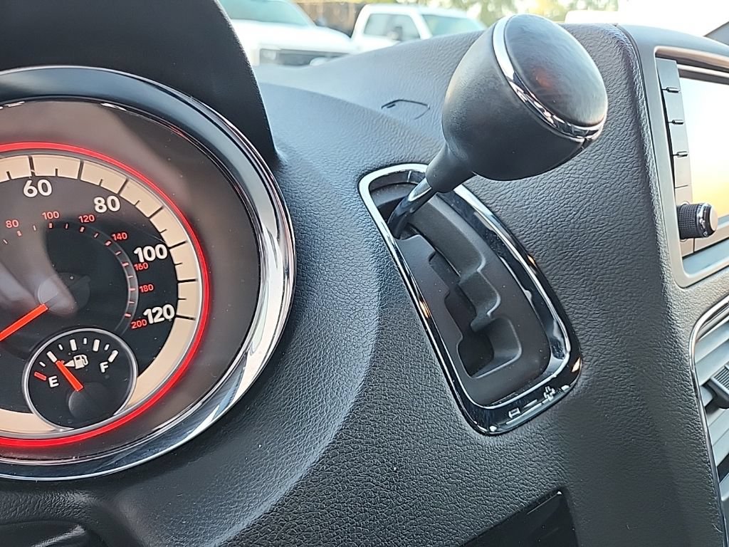 Used 2017 Dodge Grand Caravan SXT FWD image 16