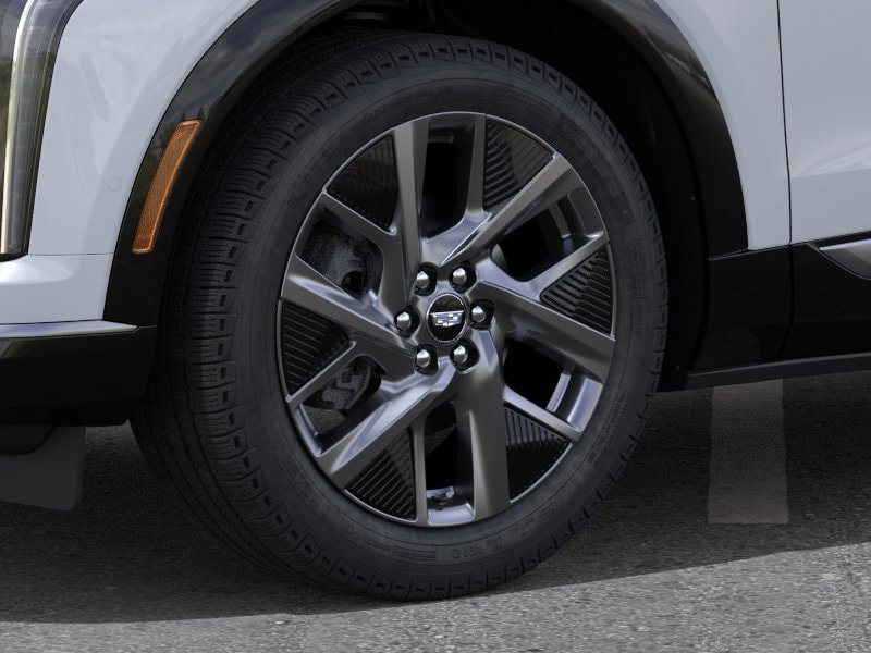 New 2026 Cadillac Optiq Luxury 2 RWD image 9