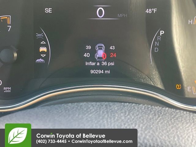 Used 2017 Jeep Grand Cherokee Limited image 17