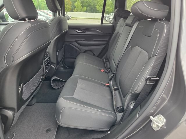 New 2026 Jeep Grand Cherokee Laredo X RWD image 6
