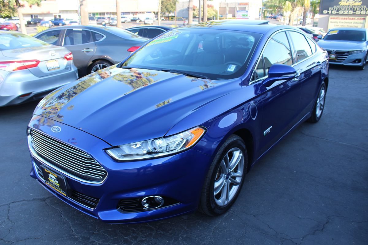 Used 2016 Ford Fusion Energi Titanium FWD image 4