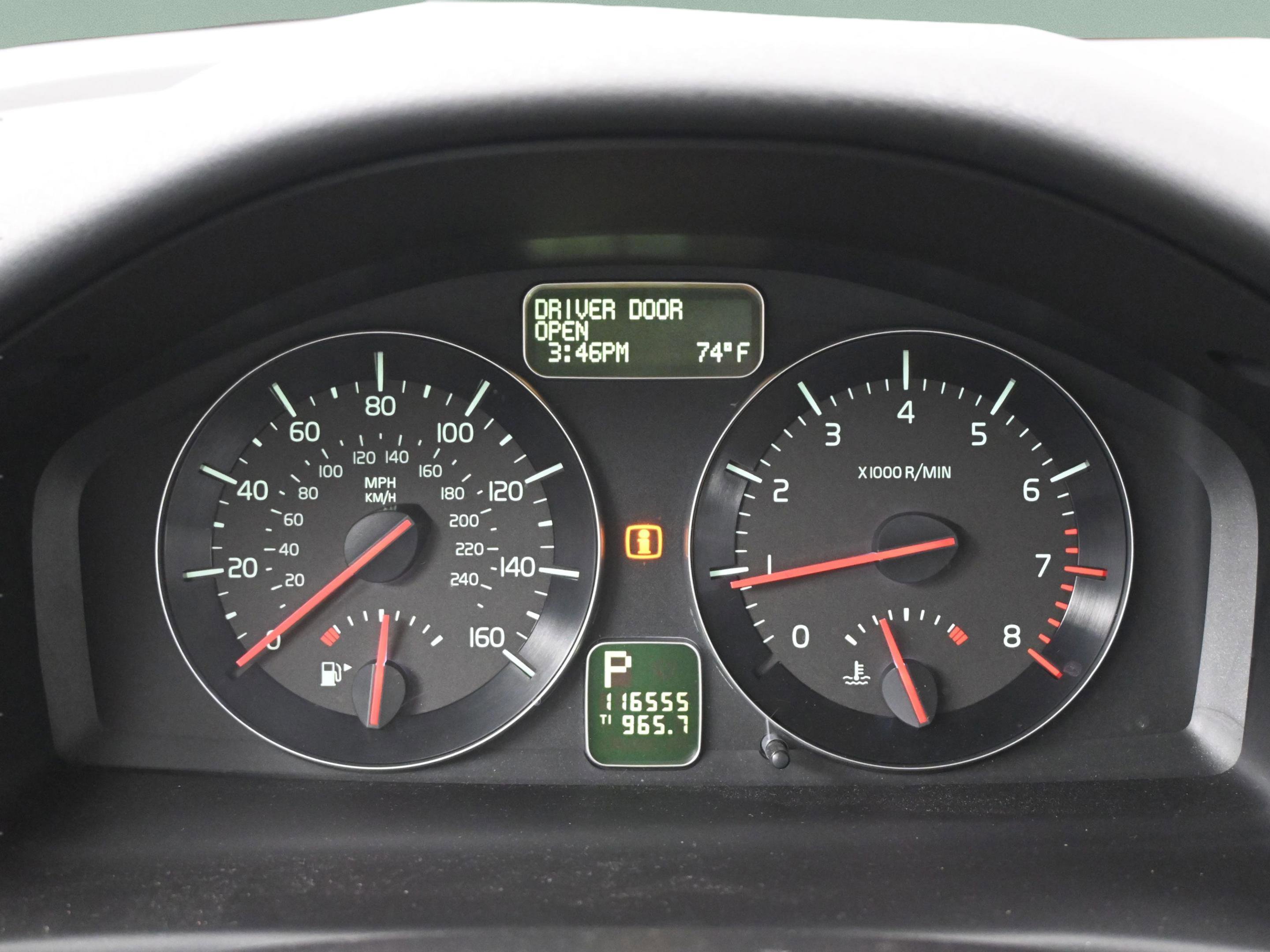 Used 2011 Volvo C30 T5 w/ Climate Pkg image 26