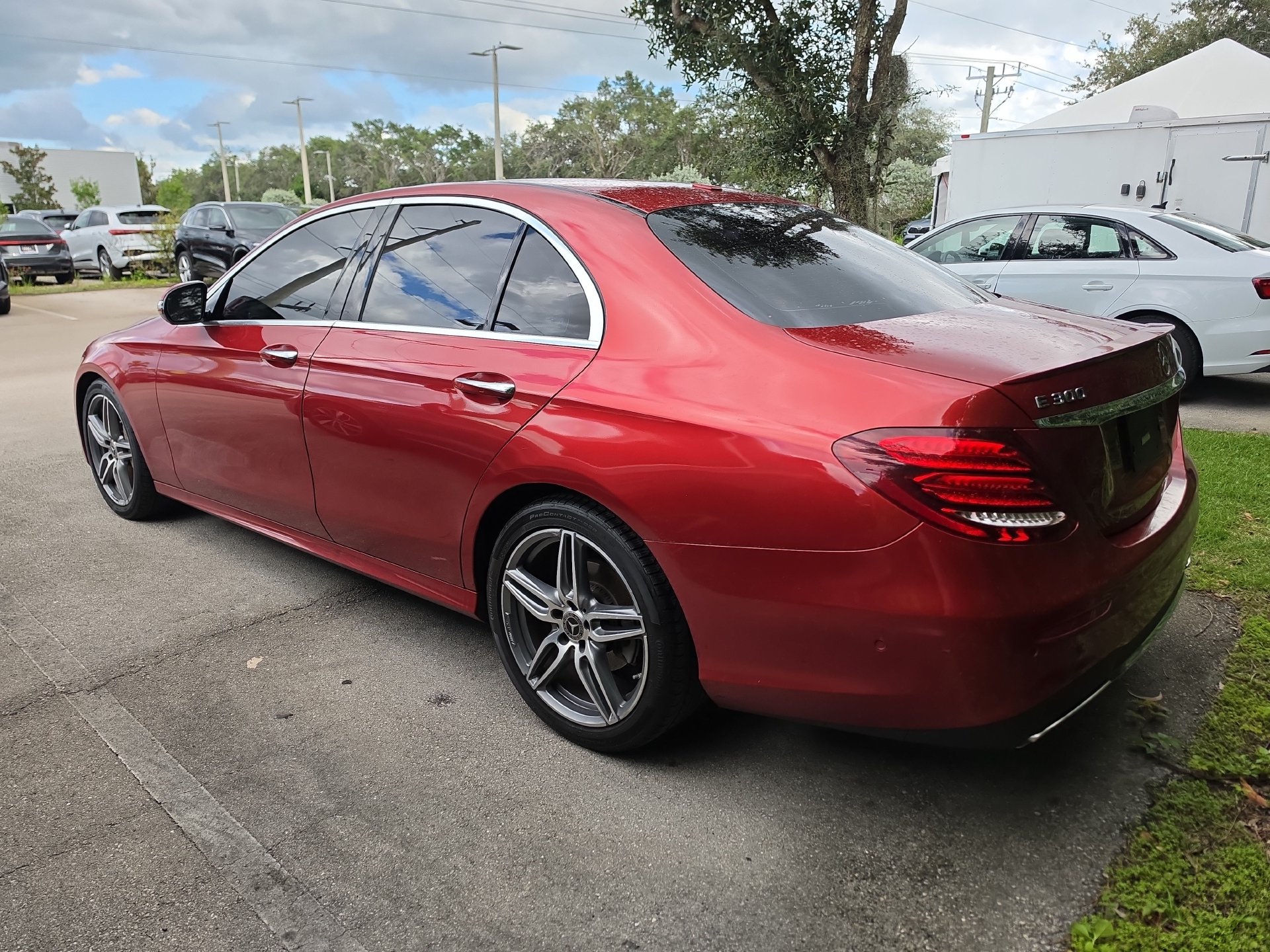 Used 2019 Mercedes-Benz E 300 w/ Parking Assistance Package image 4