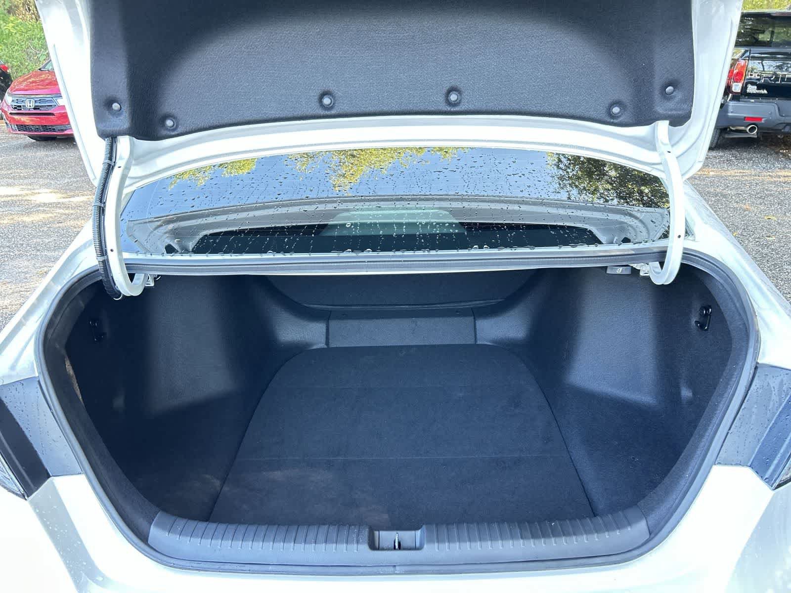 Certified 2025 Honda Accord LX image 9