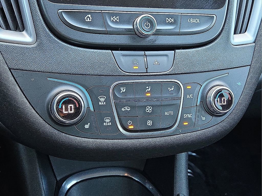 Used 2023 Chevrolet Malibu LT image 29