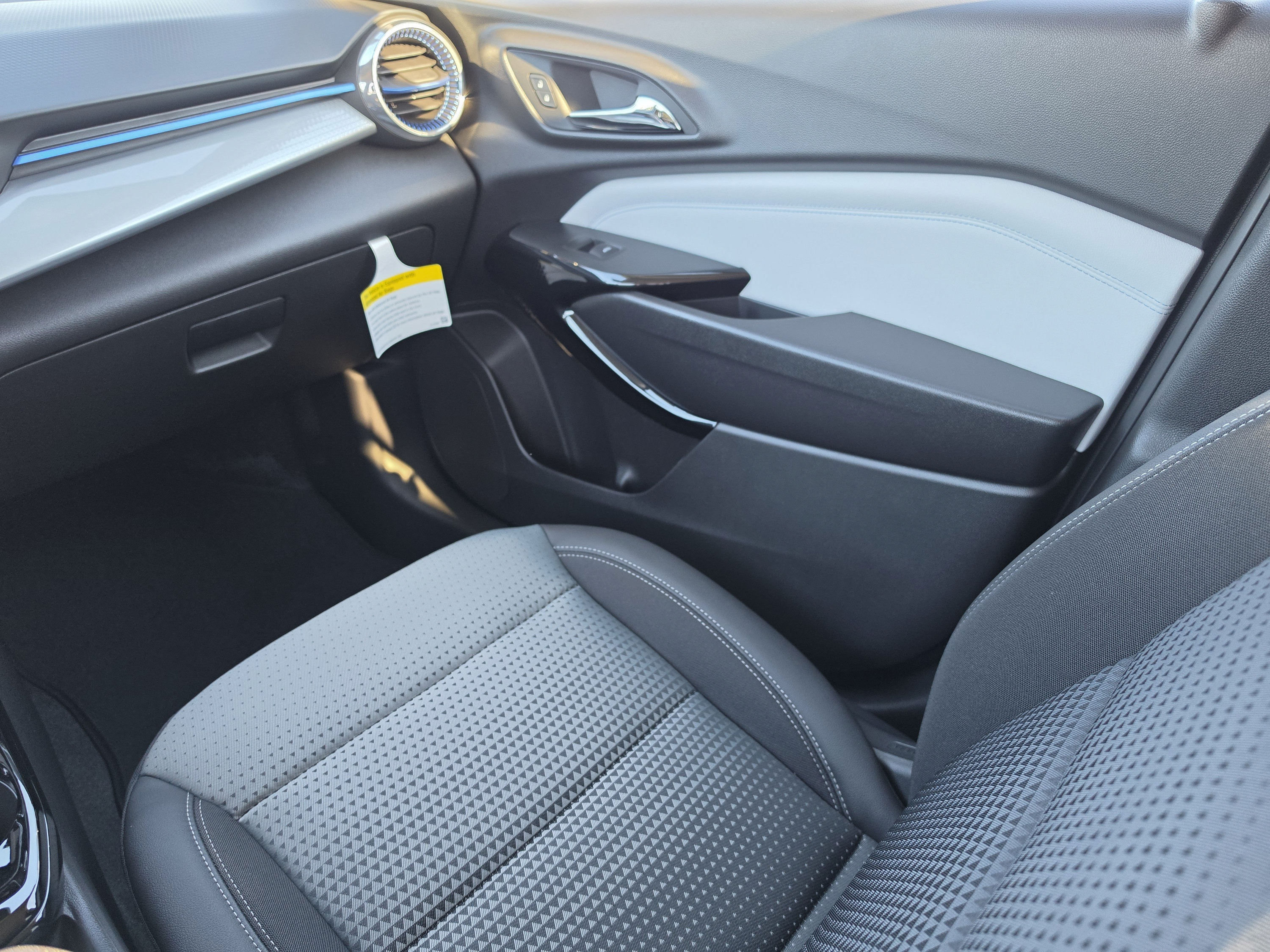 New 2026 Chevrolet Trax LT w/ Driver Confidence Package FWD image 21