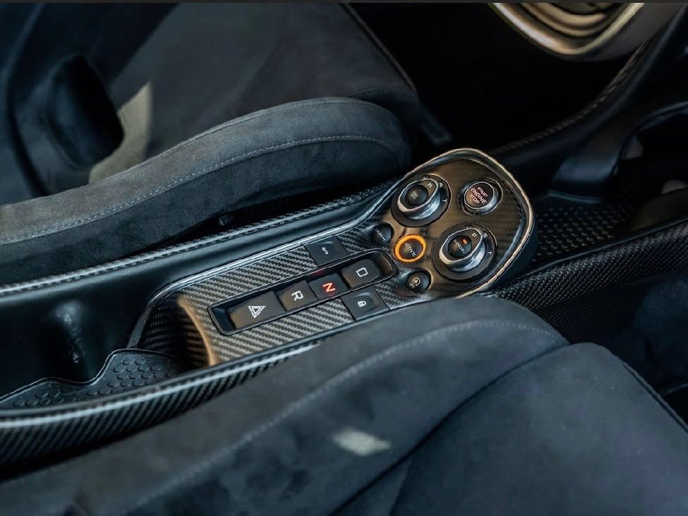 Used 2018 McLaren 570S Coupe RWD image 16