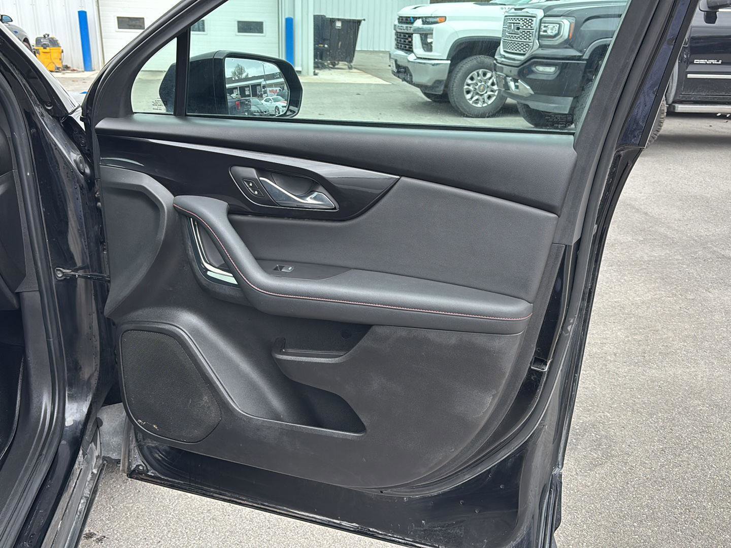 Used 2019 Chevrolet Blazer RS w/ Sun and Wheels Package image 23