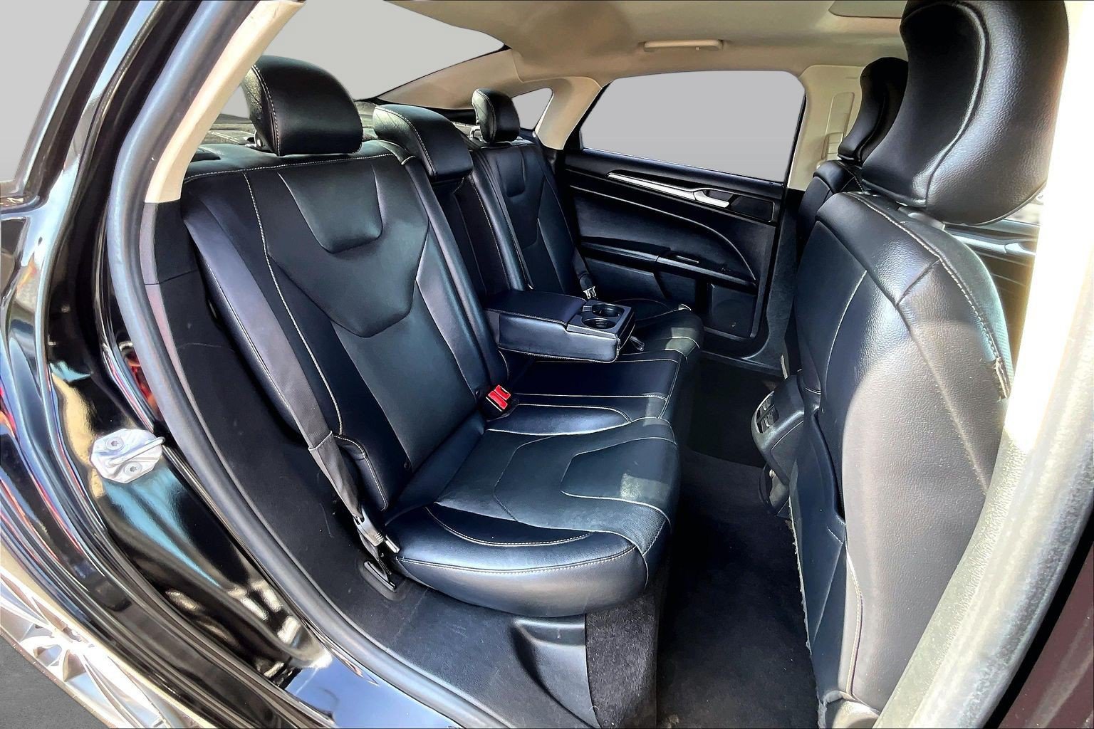 Used 2019 Ford Fusion Titanium AWD/4WD image 24