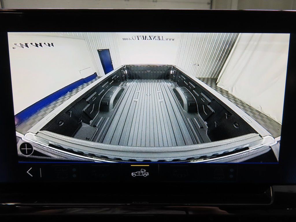 Used 2025 Chevrolet Silverado 2500 ZR2 w/ Technology Package image 25