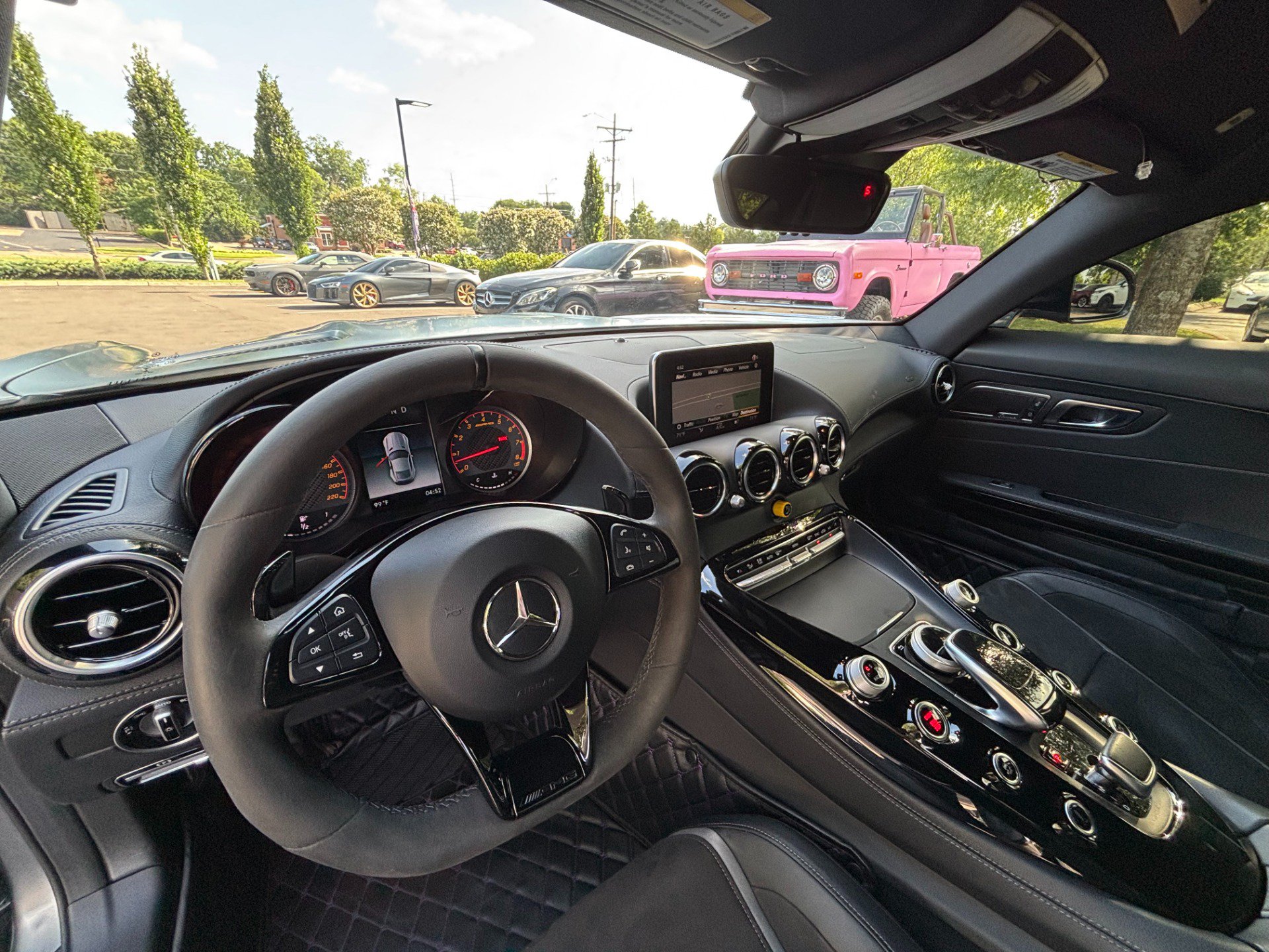 Used 2018 Mercedes-Benz AMG GT R image 11