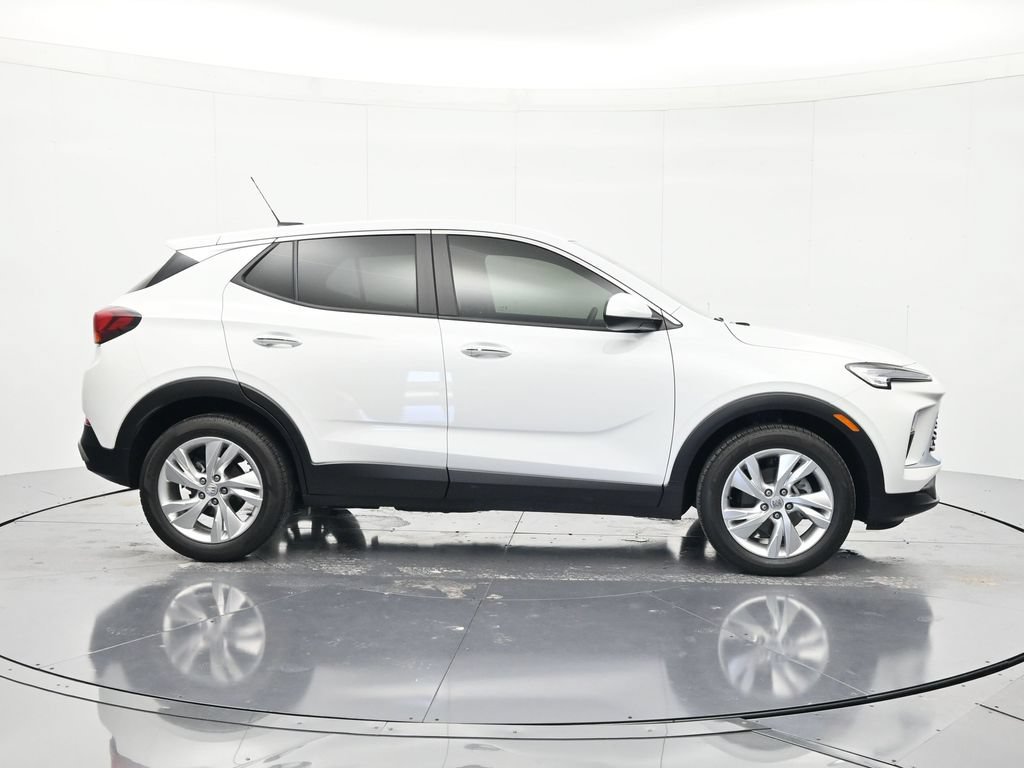 Used 2024 Buick Encore GX Preferred w/ Comfort Package FWD image 4