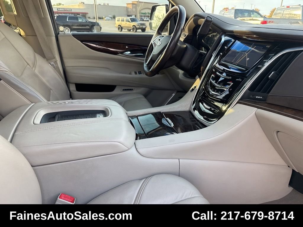 Used 2016 Cadillac Escalade Luxury image 91