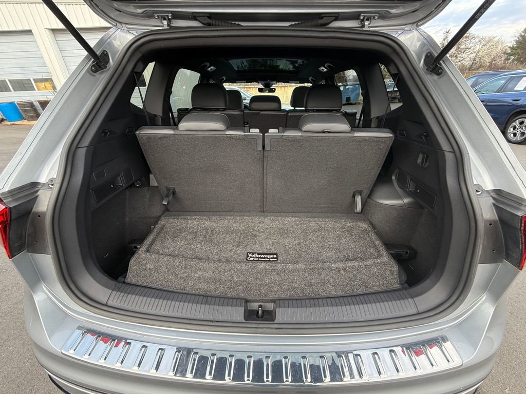 Used 2023 Volkswagen Tiguan SE R-Line FWD image 25