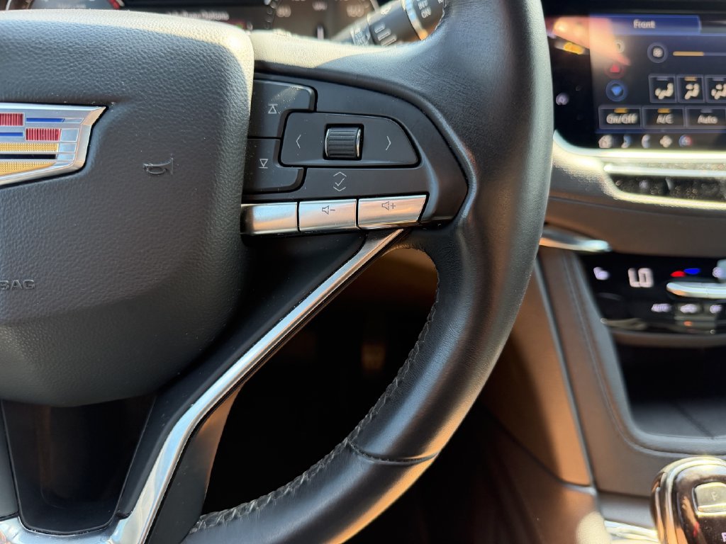 Used 2024 Cadillac XT6 Luxury FWD image 17