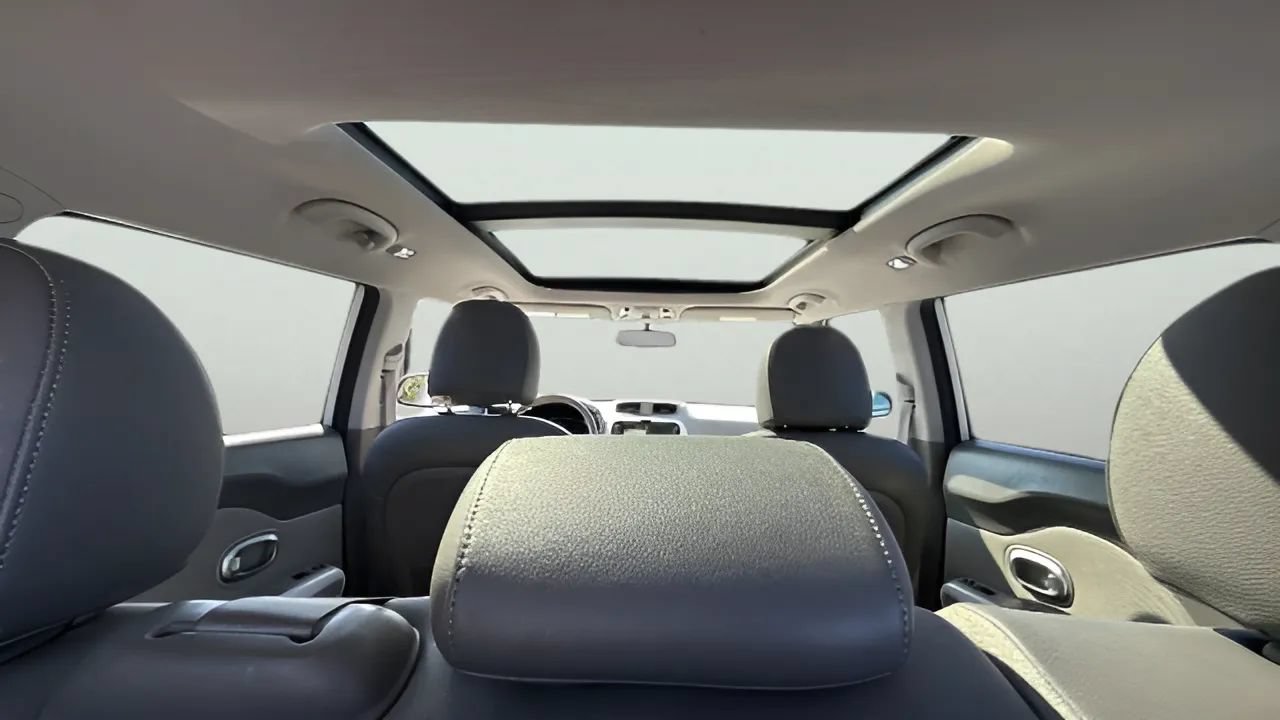 Used 2016 Kia Soul EV + w/ Sun & Fun Package FWD image 8