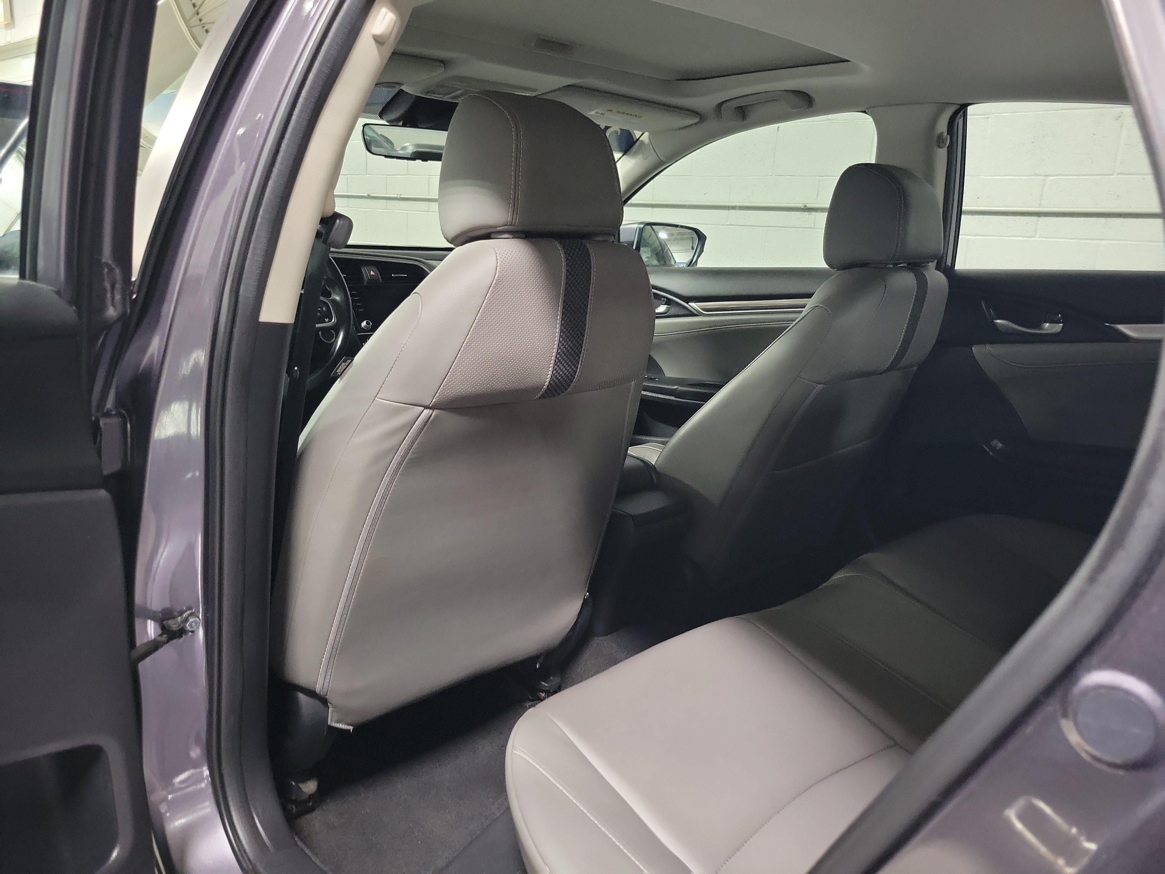 Used 2020 Honda Civic EX-L image 11
