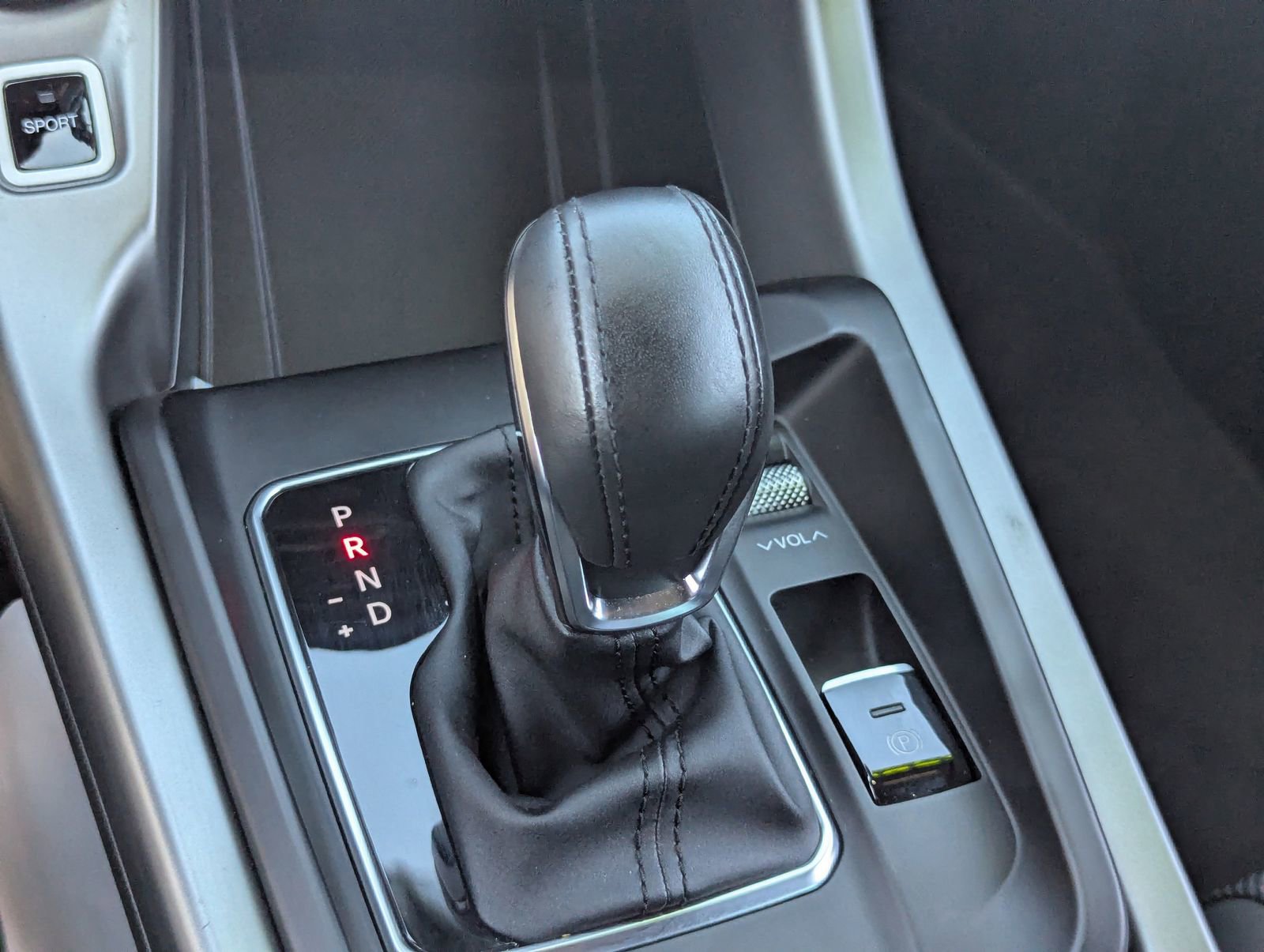 Used 2024 Dodge Hornet R/T w/ R/T Blacktop Package image 26