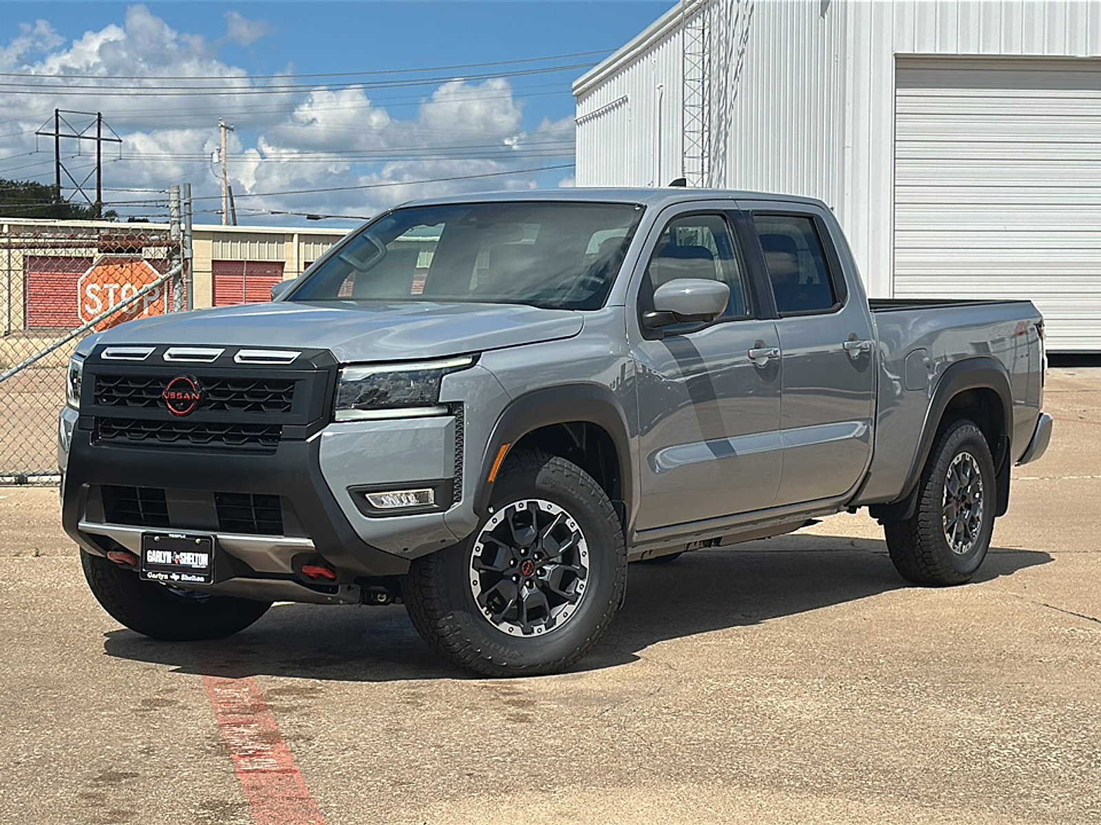 New 2026 Nissan Frontier PRO-4X w/ Pro-4x Convenience Package image 2