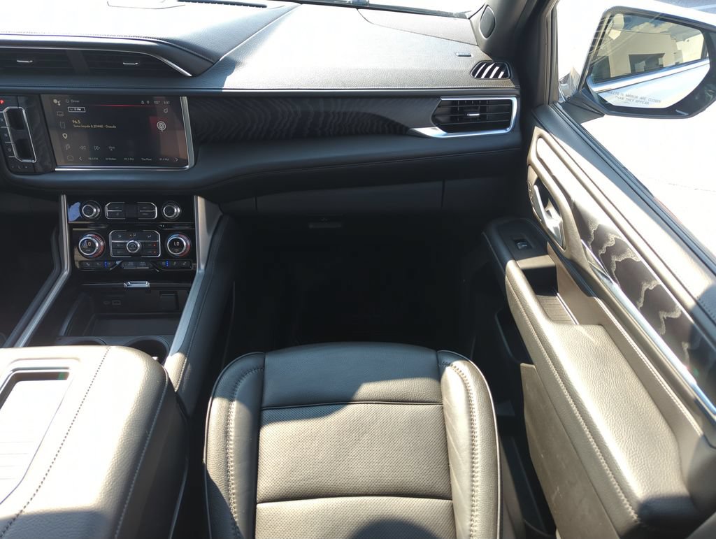 Used 2024 GMC Yukon Denali AWD/4WD image 15