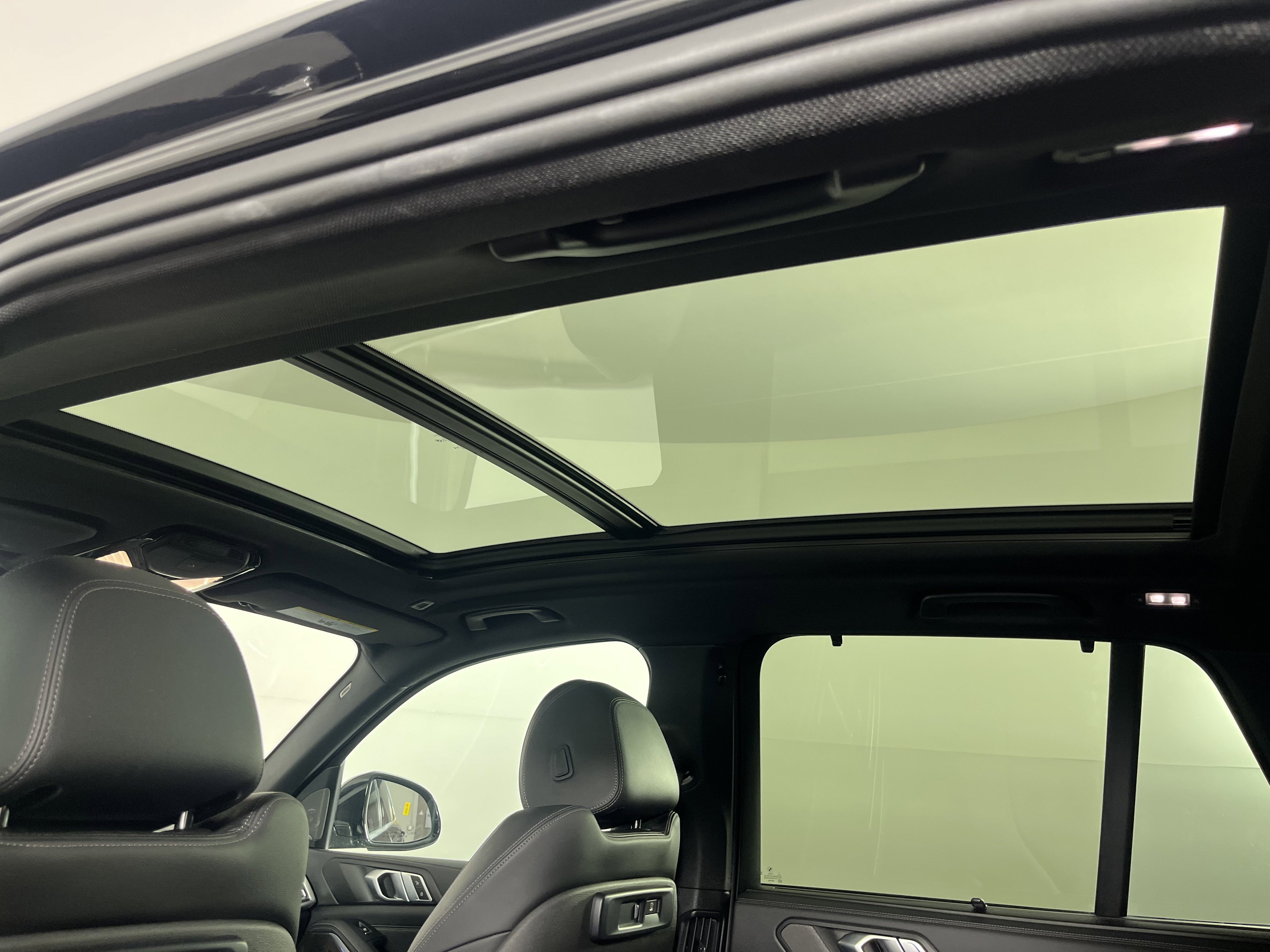 Used 2021 BMW X5 xDrive40i w/ Premium Package AWD/4WD image 18
