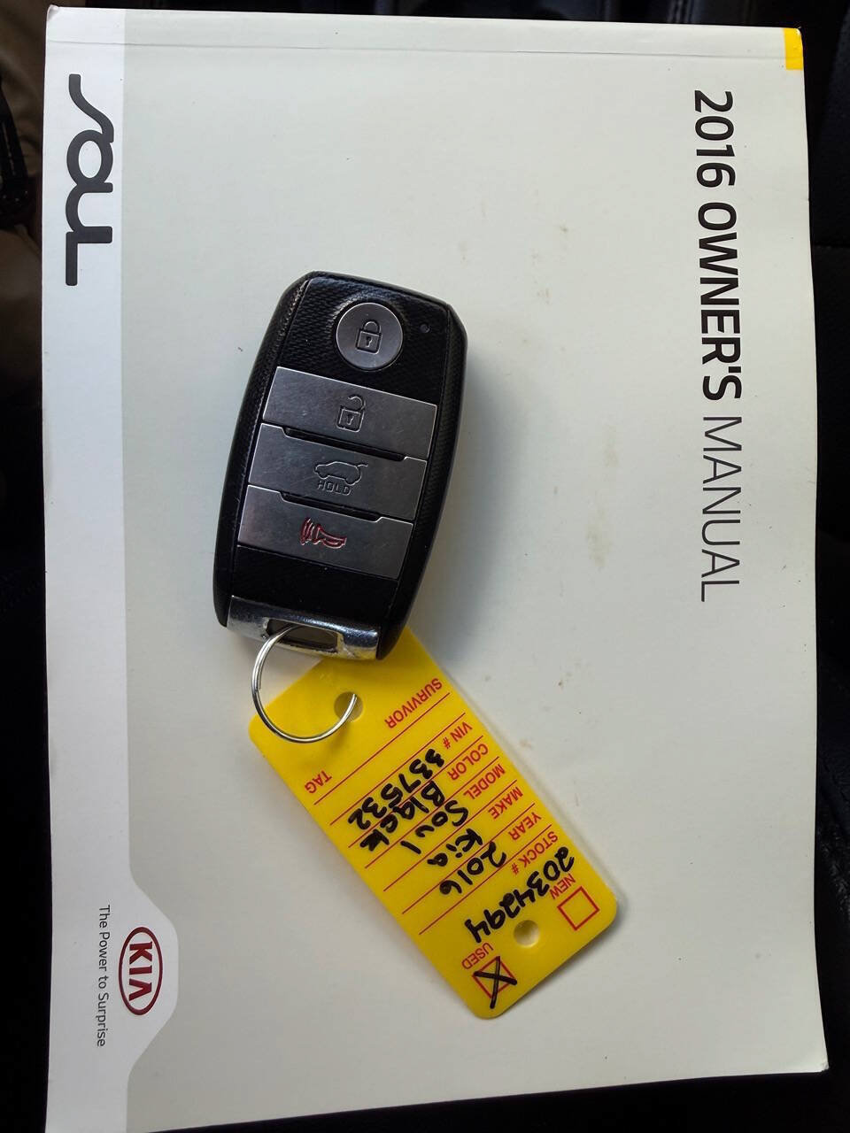 Used 2016 Kia Soul ! w/ Premium Package FWD image 26