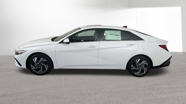 New 2026 Hyundai Elantra Limited FWD image 5