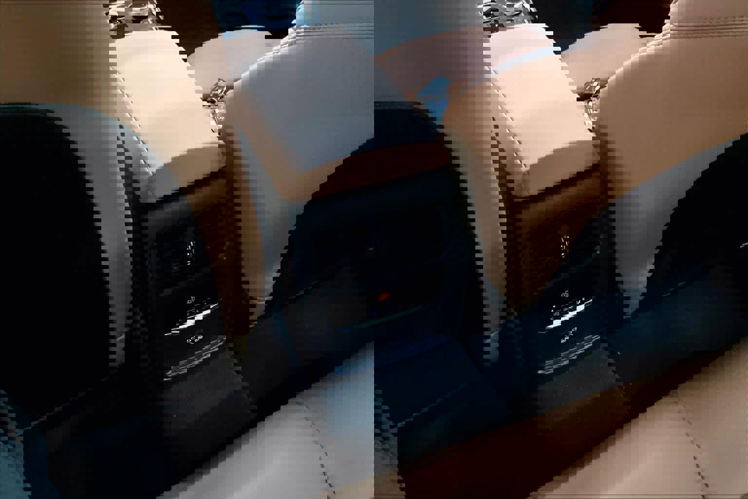 Used 2025 BMW M340i w/ Premium Package image 38