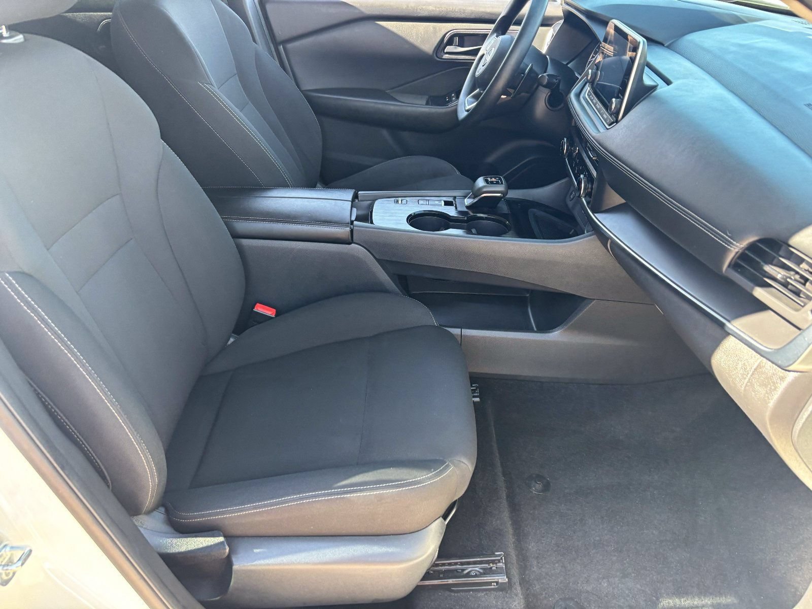 Certified 2024 Nissan Rogue S FWD image 12