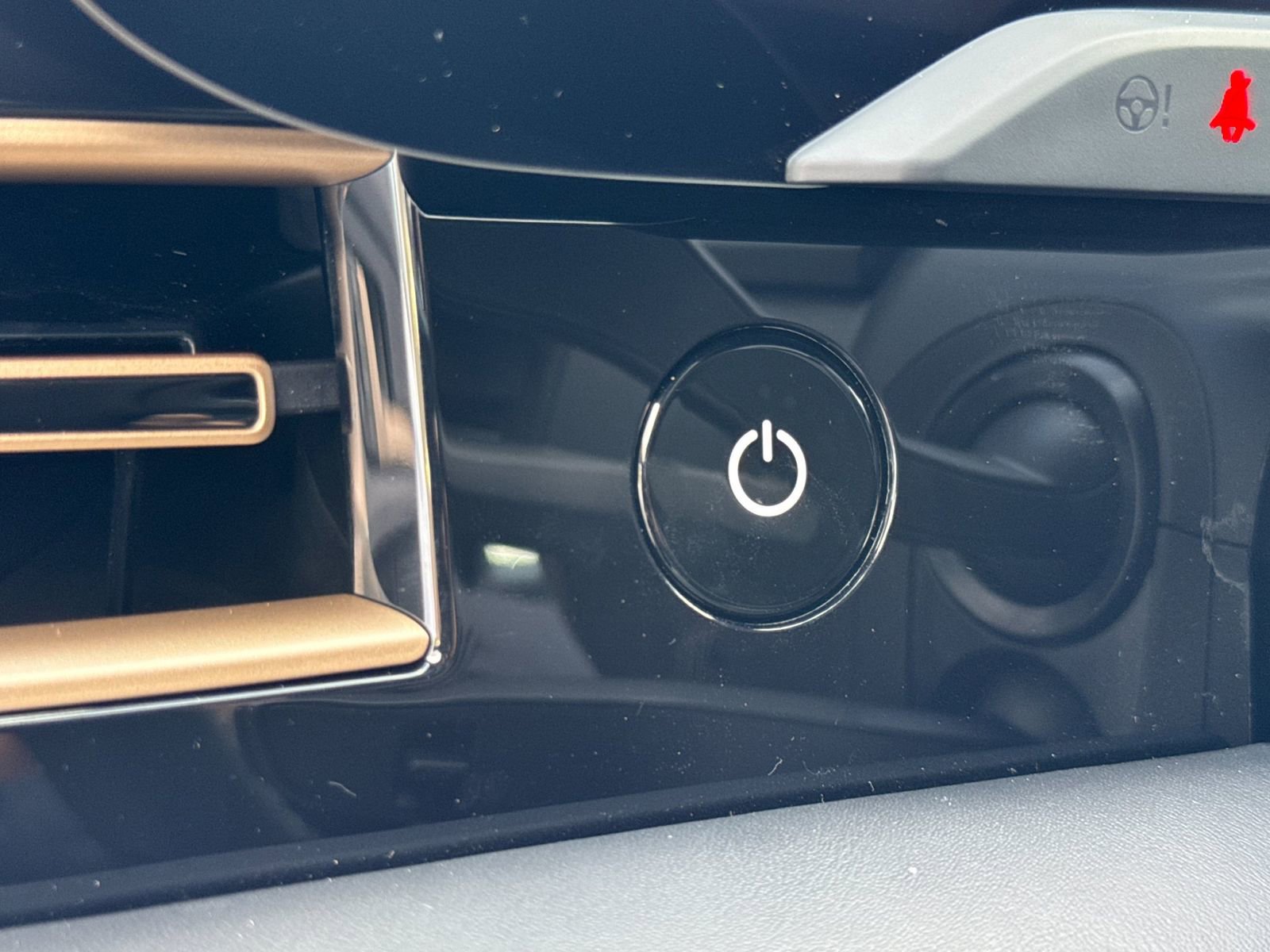 New 2026 Porsche Taycan GTS image 25