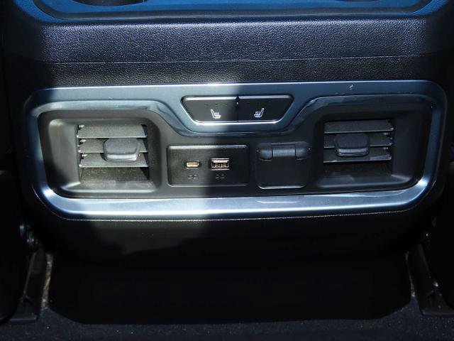 Used 2019 Chevrolet Silverado 1500 High Country image 25