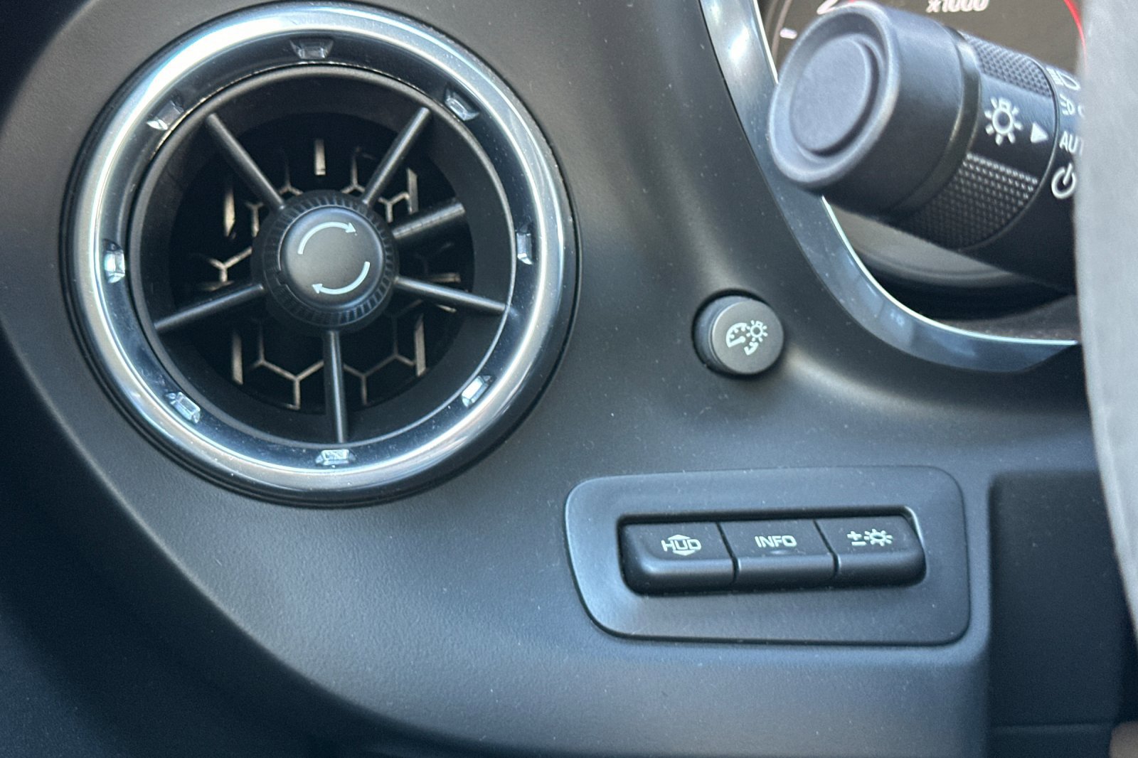 Used 2018 Chevrolet Camaro SS image 41