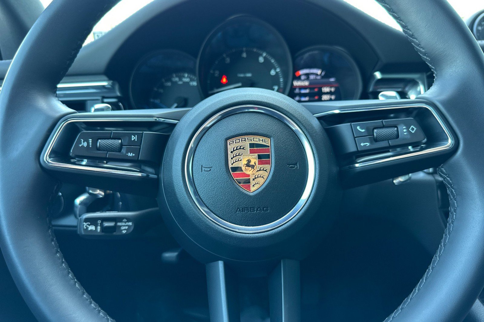 Used 2026 Porsche Macan AWD/4WD image 24