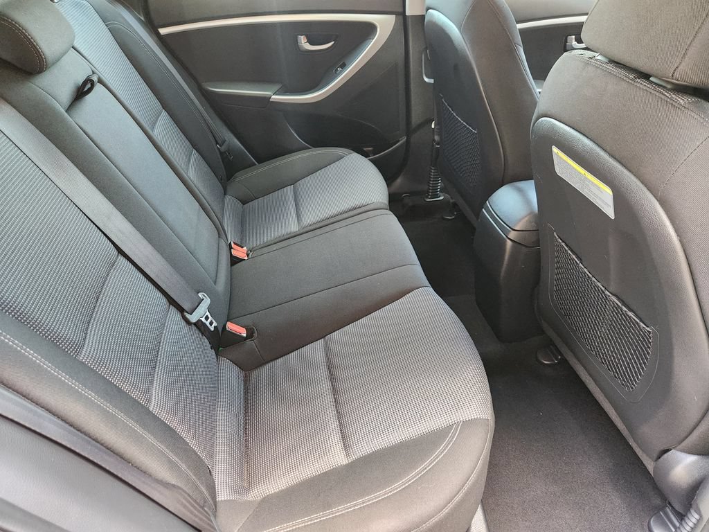 Used 2016 Hyundai Elantra GT FWD image 31